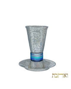 כוס קידוש מעוצבת עם טבעות בגווני כחול רחבות